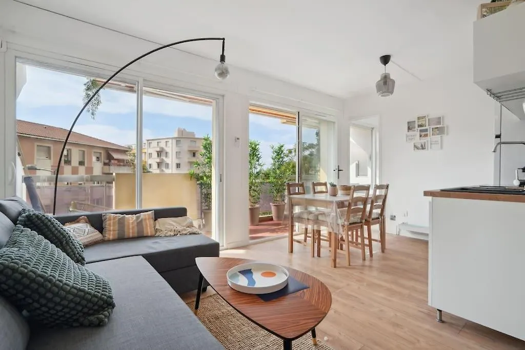 Daire Charmant Appartement Vue Mer 7Eme - Plage 200M Marsilya